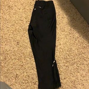 4 pack of XERSION cropped leggings!